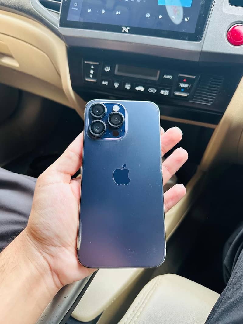 Apple iPhone 14 Pro Max 0
