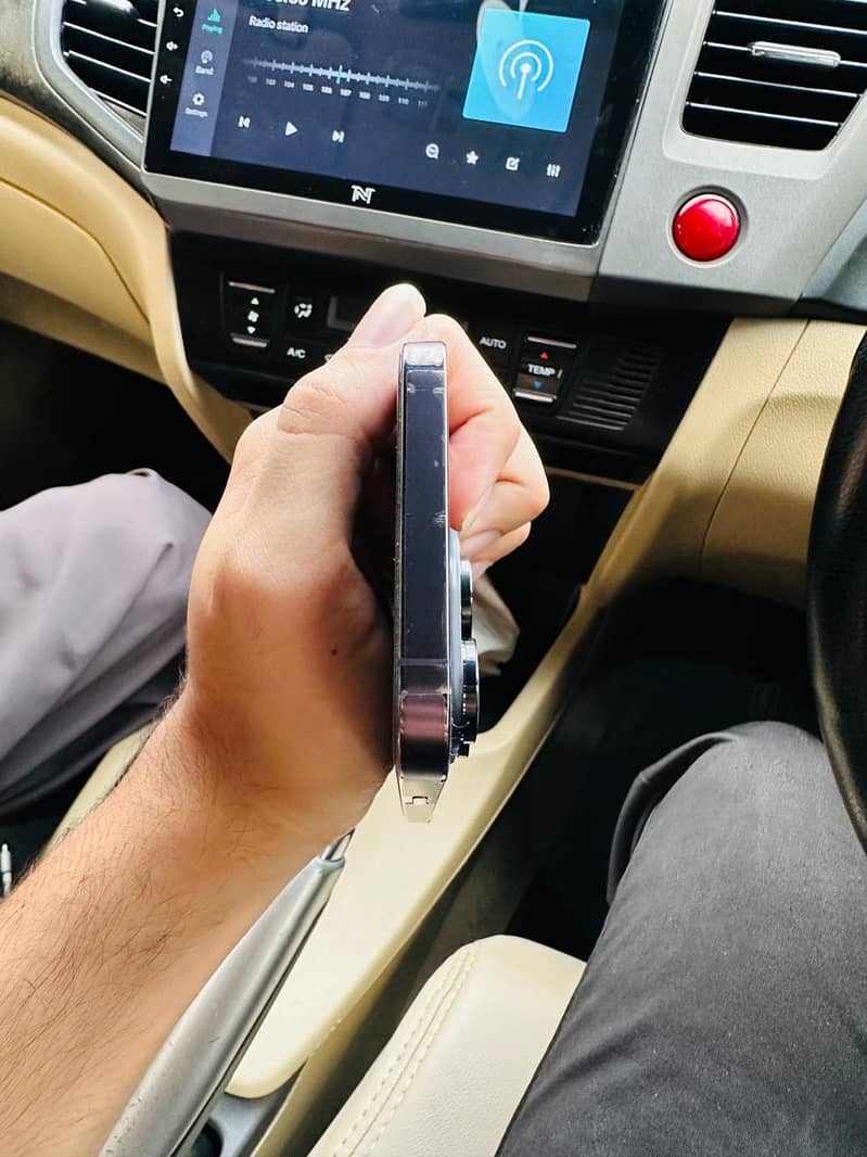 Apple iPhone 14 Pro Max 2