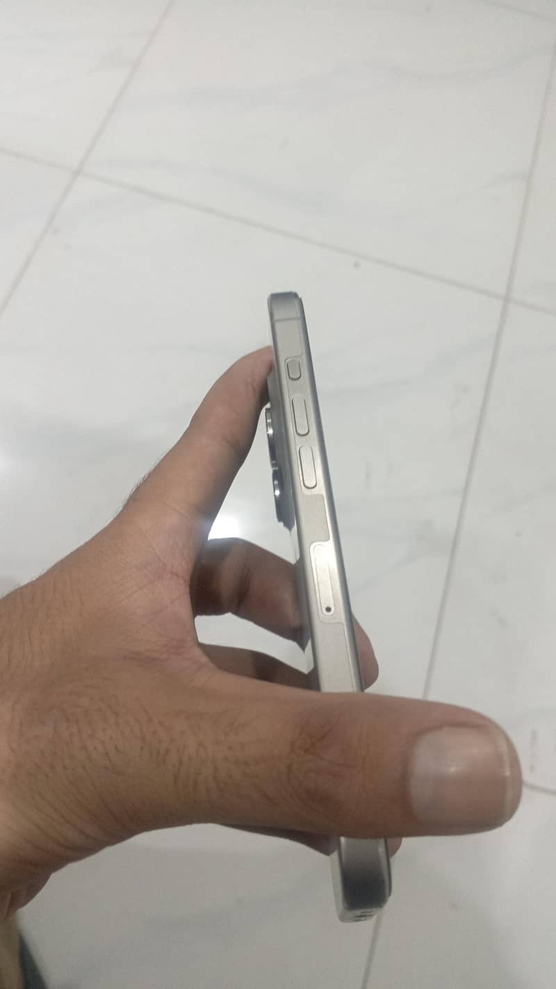 Apple iPhone 15 Pro 7
