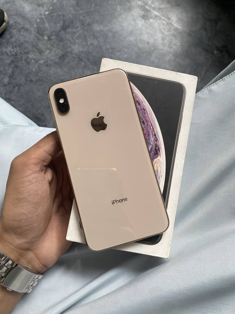 Apple iPhone XS Max 0