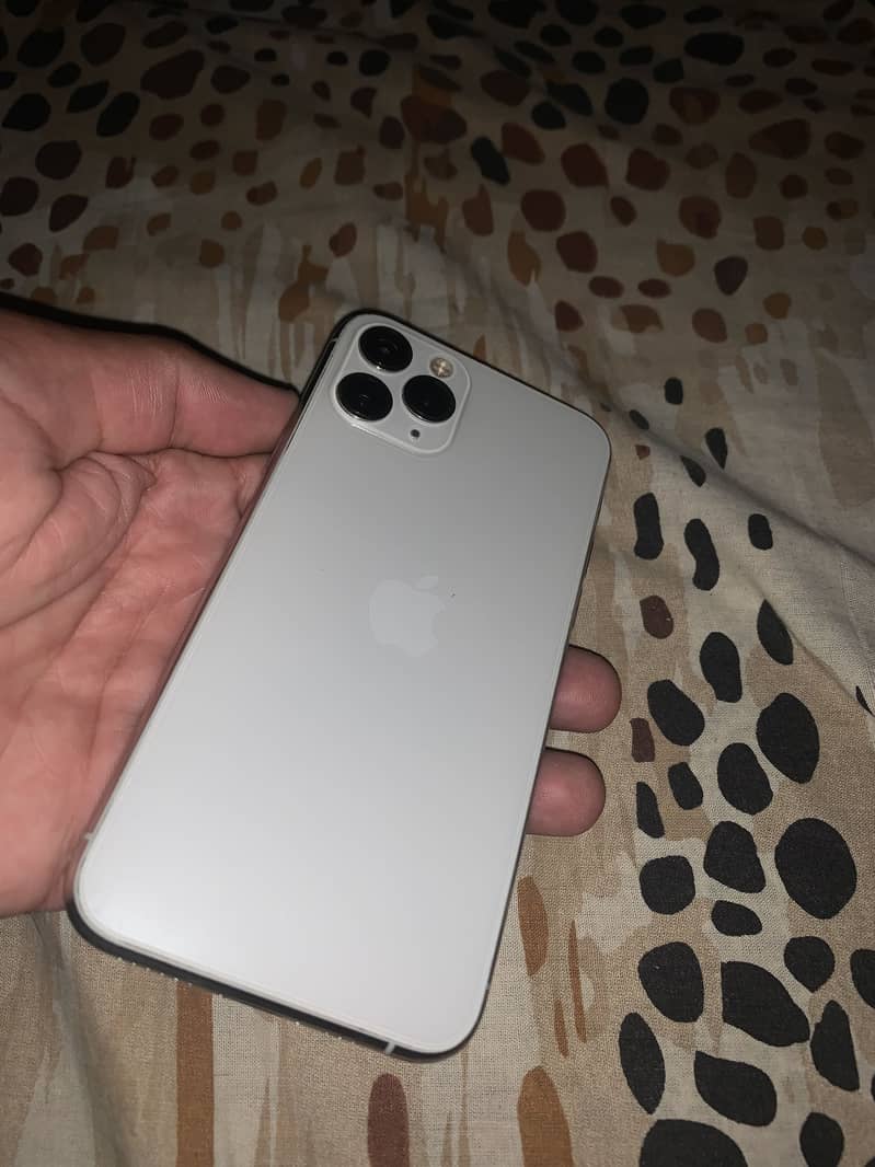 Apple iPhone 11 Pro 0