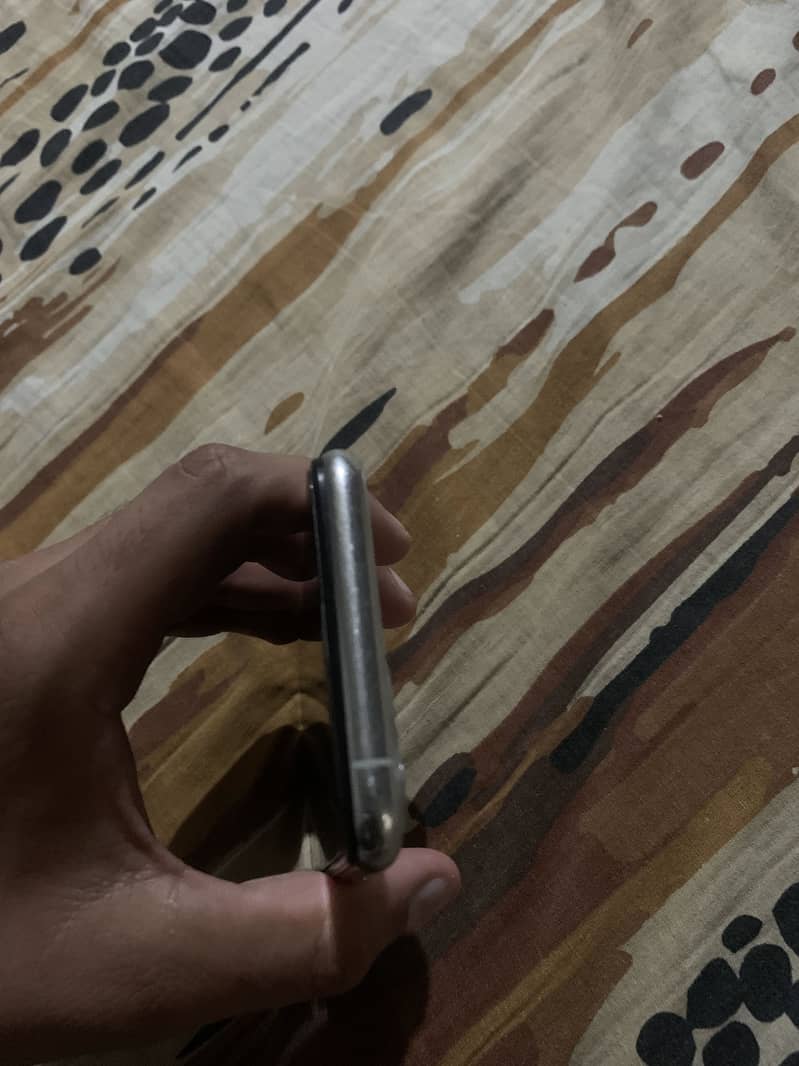 Apple iPhone 11 Pro 5