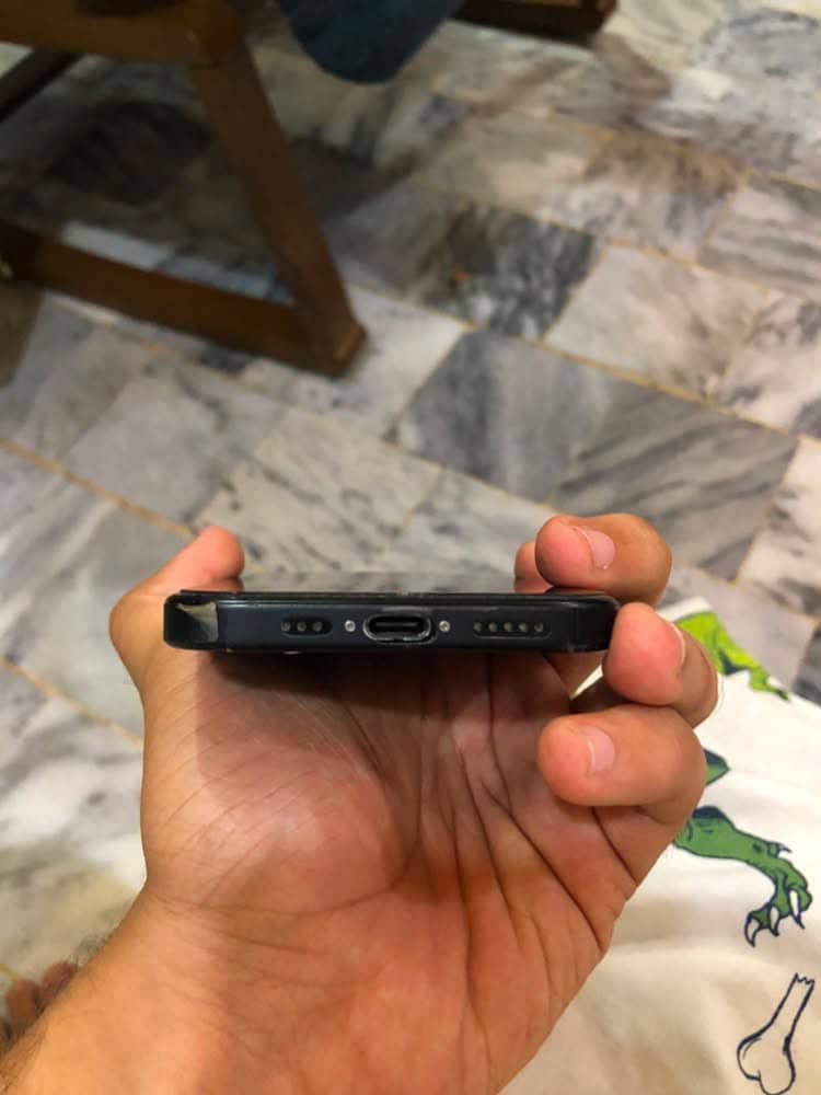 Apple iPhone 15 2