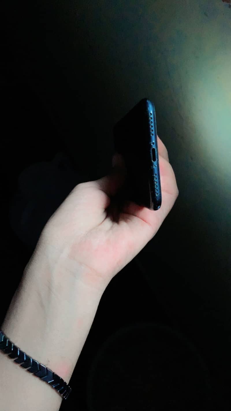 Apple iPhone 7 4