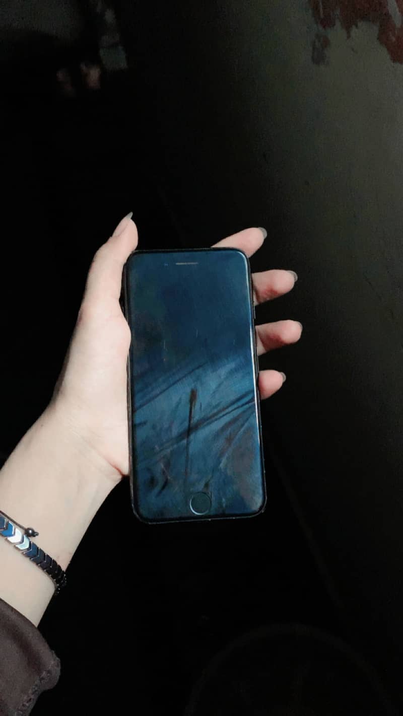 Apple iPhone 7 7