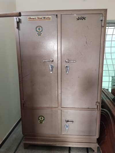 Heavy Duty 18 Gauge Steel Almirah
