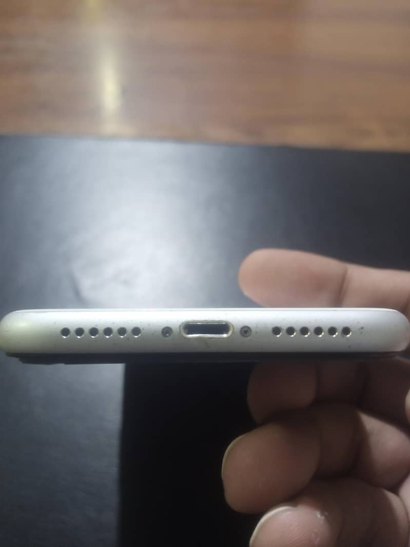 Apple iPhone XR 1