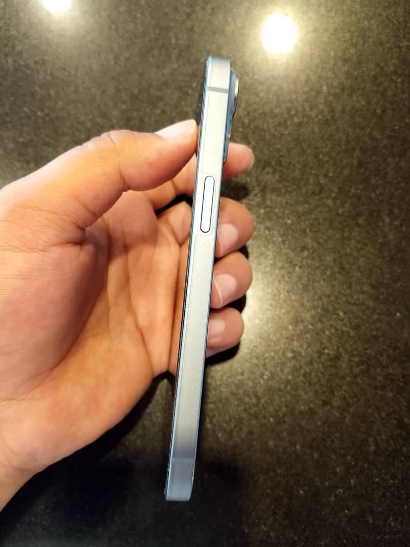 Apple iPhone 14 2