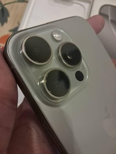 Apple iPhone 16 Pro Max