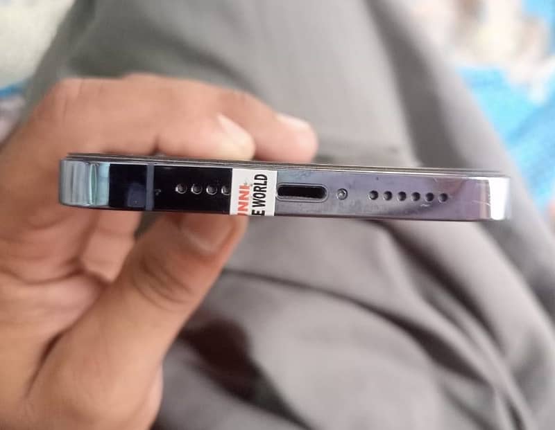Apple iPhone 13 Pro Max 3