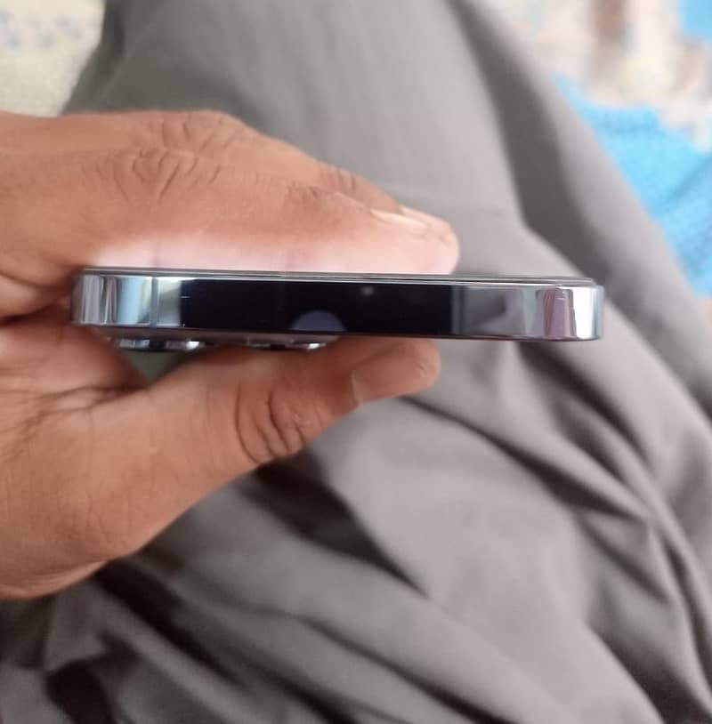 Apple iPhone 13 Pro Max 5