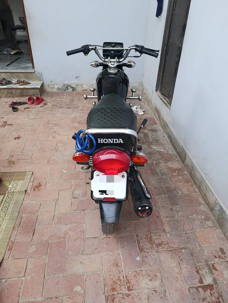 model black m 21 1