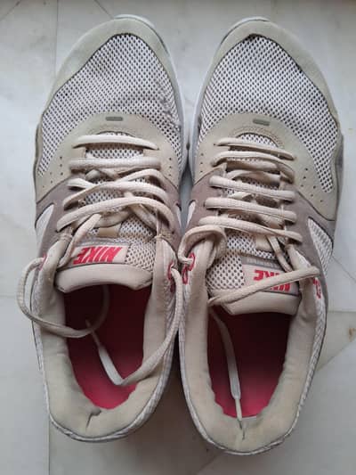 Two pairs of joggers,