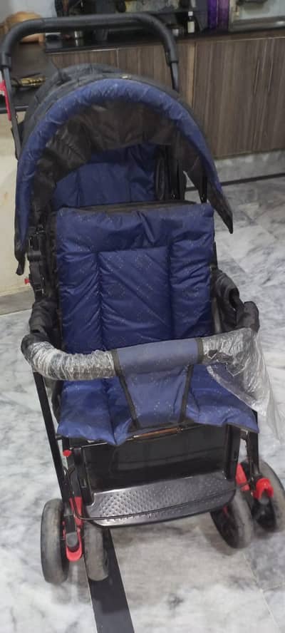 Baby twins pram new condtion