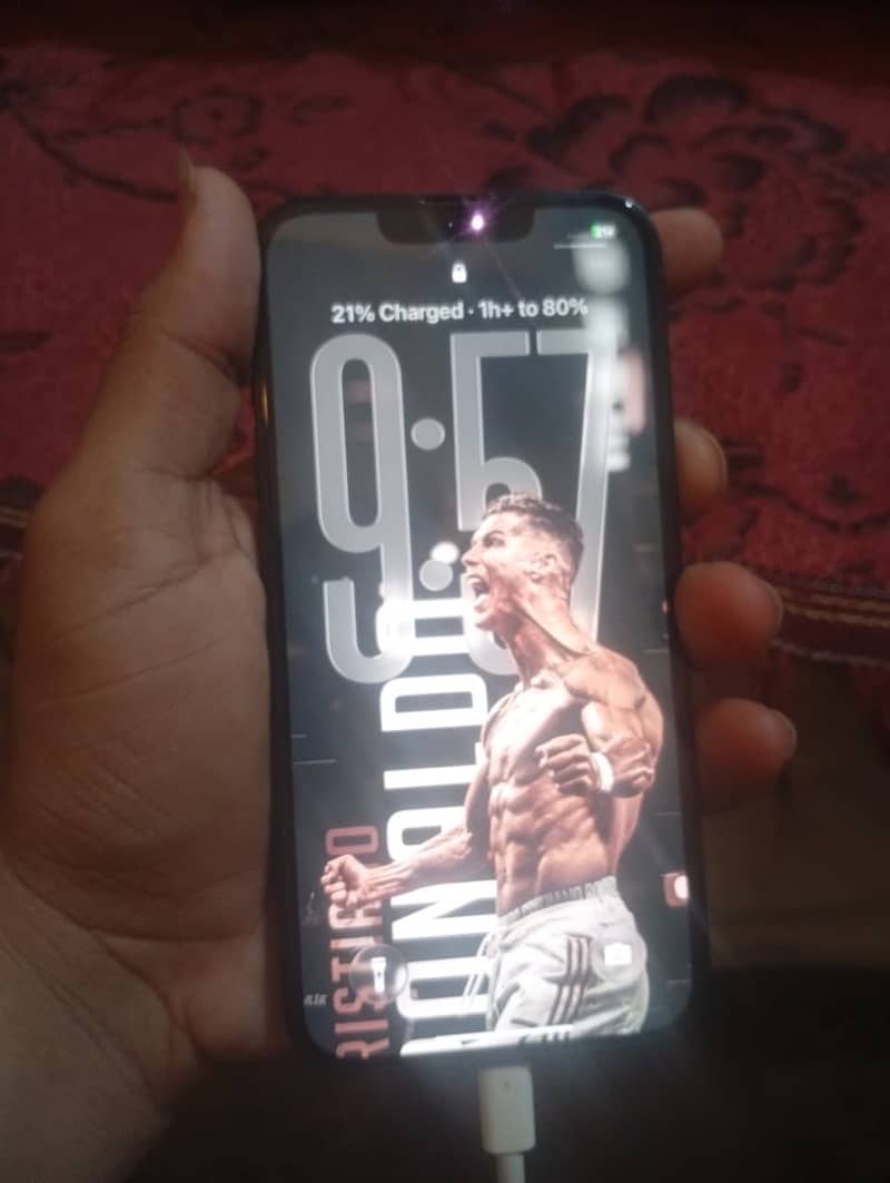 Apple iPhone 13 2