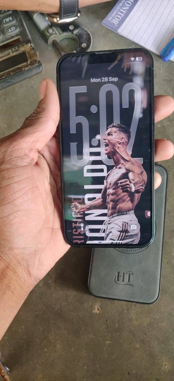 Apple iPhone 13 5