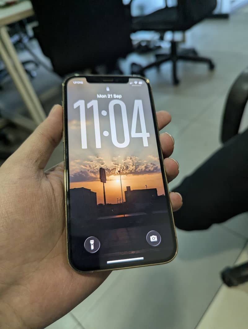 iPhone 12 Pro 8