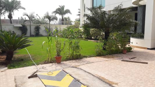 Corner Ideal House on Sale for Good Return in F-7 Islamabad