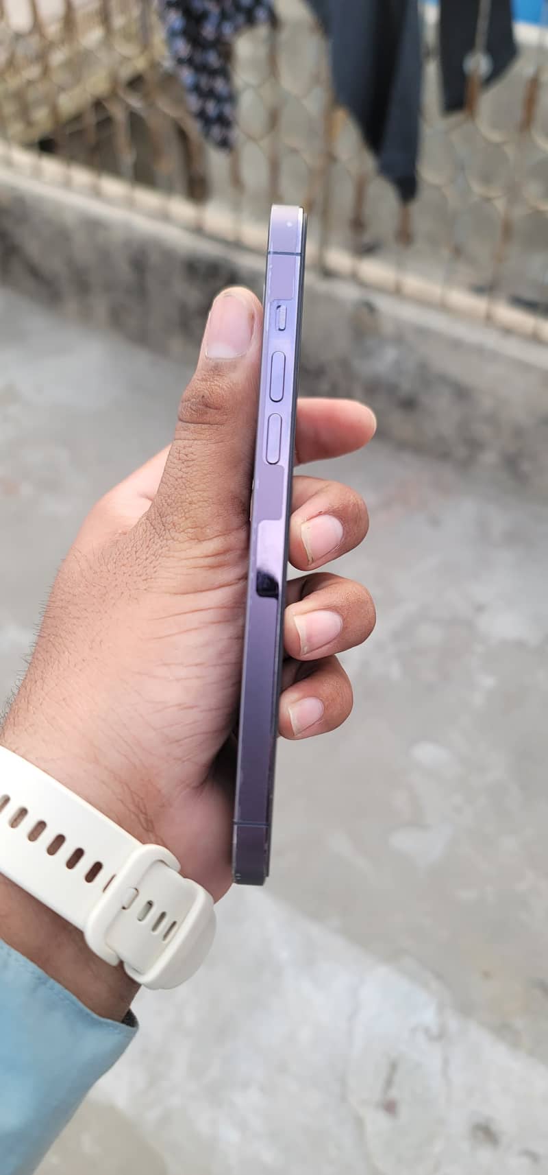 Apple iPhone 14 Pro Max 1