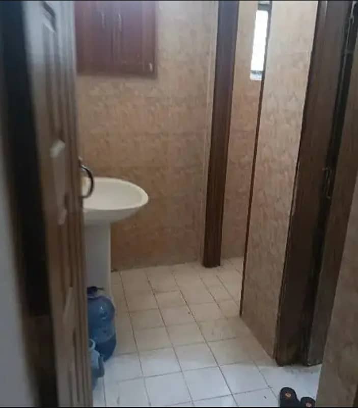 G-11/3 PHA E-Type First floor flat For Rent 5