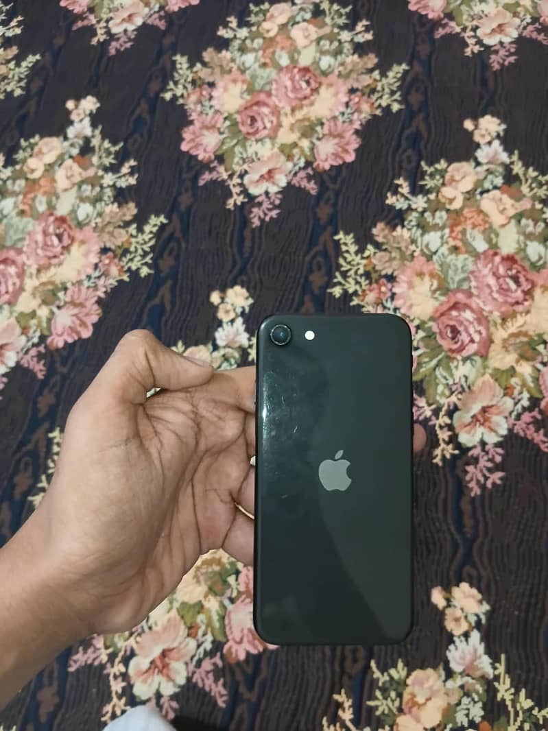 Apple iPhone SE 3