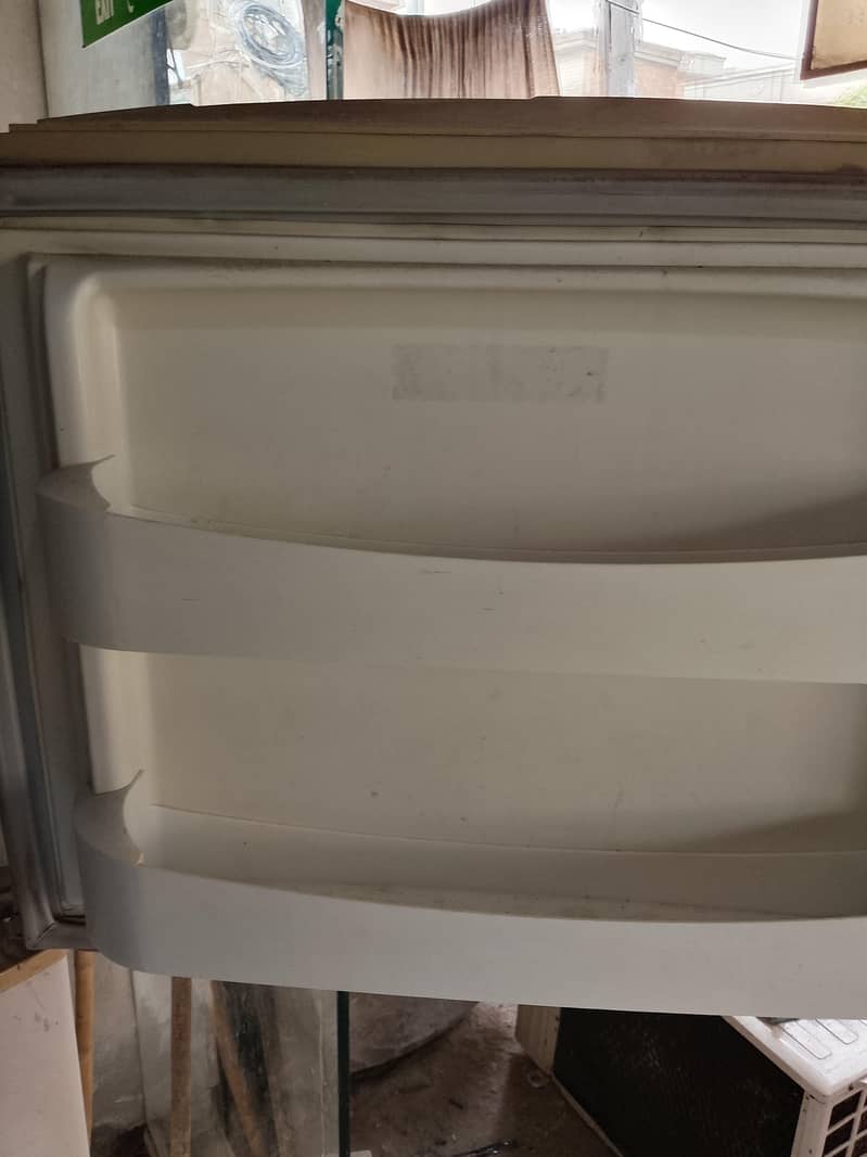 pel Refrigerator 2