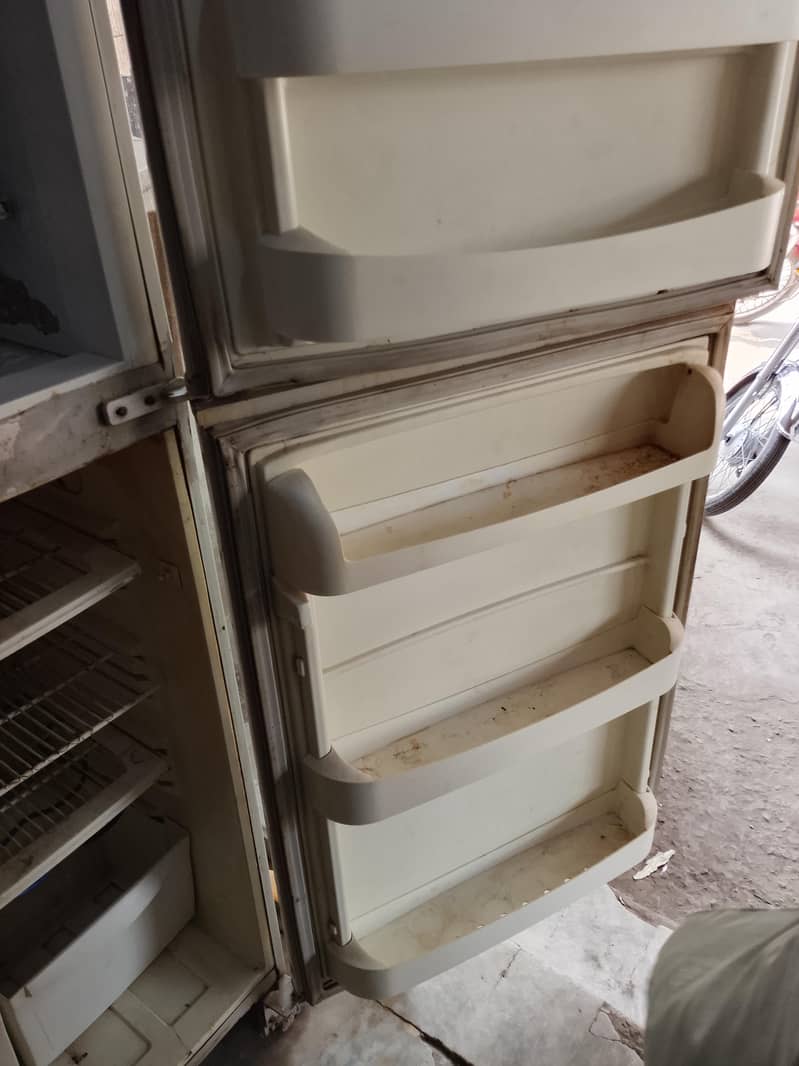 pel Refrigerator 3