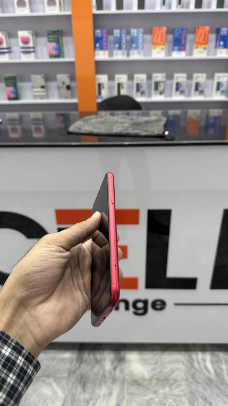 Apple iPhone 11 2