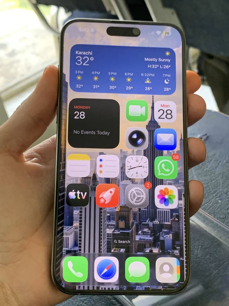 Apple iPhone 15 Pro Max 6