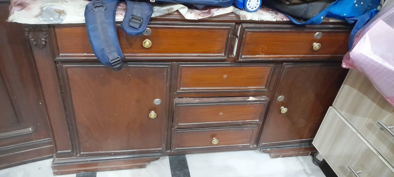 dressing table 1