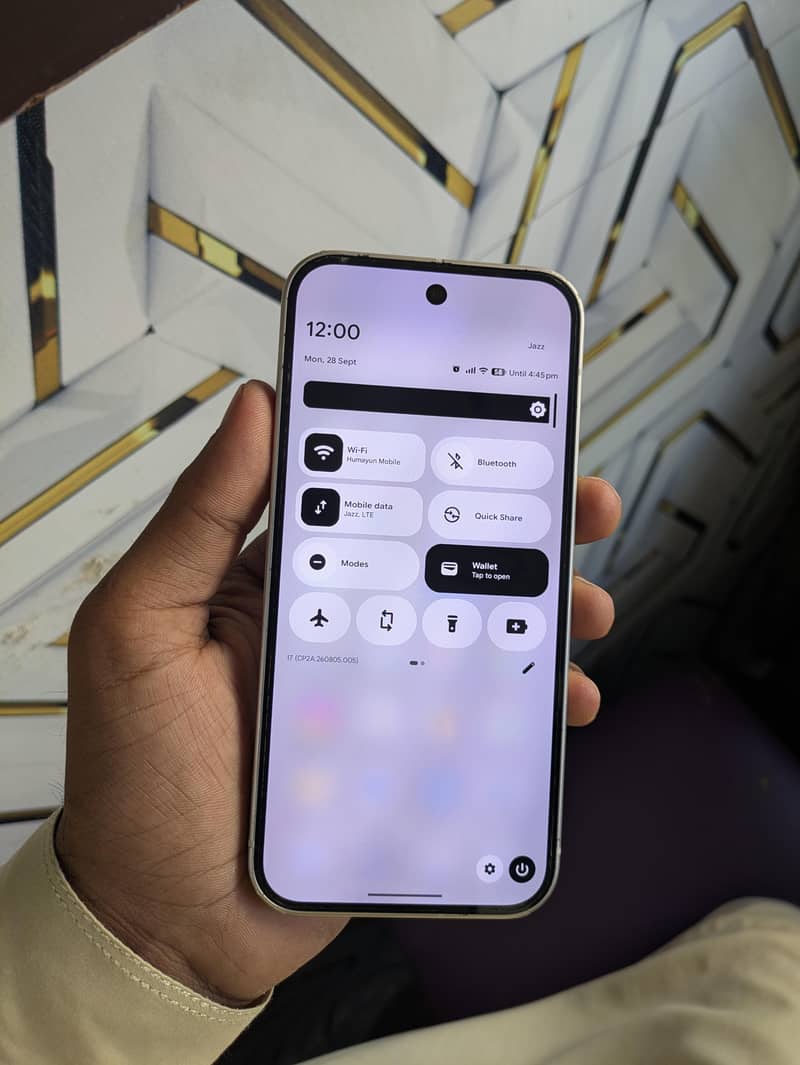 Google Pixel 9 4