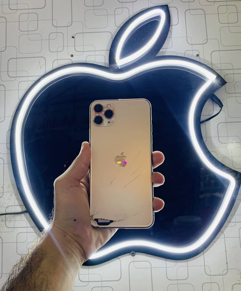 Apple iPhone 11 Pro Max 1