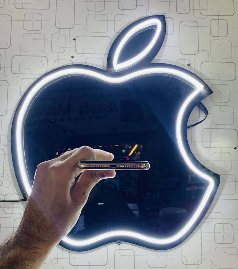 Apple iPhone 11 Pro Max 5