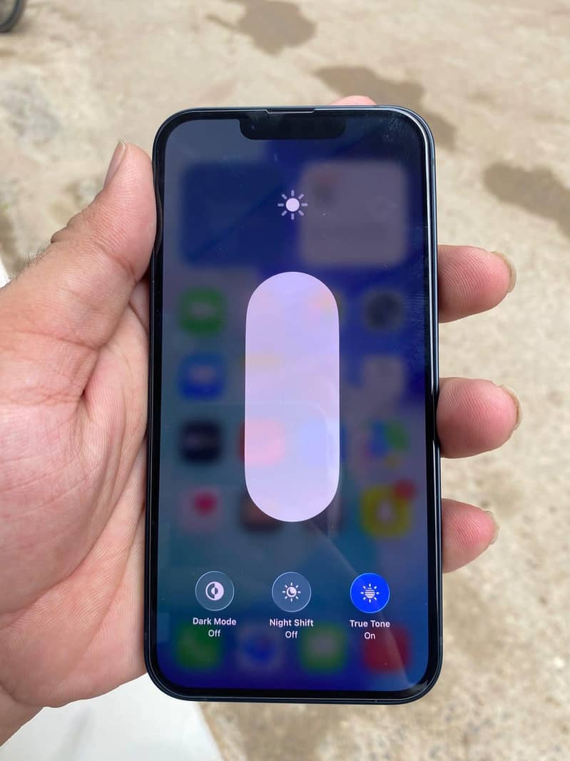 Apple iPhone 13 5