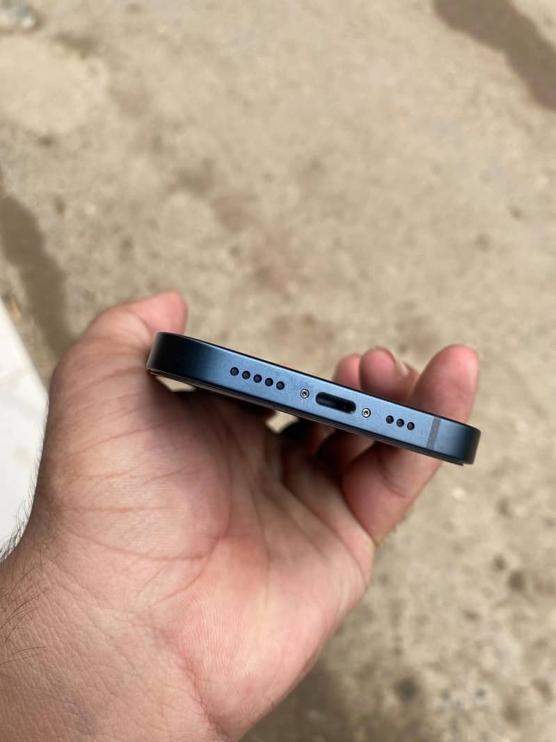 Apple iPhone 13 6