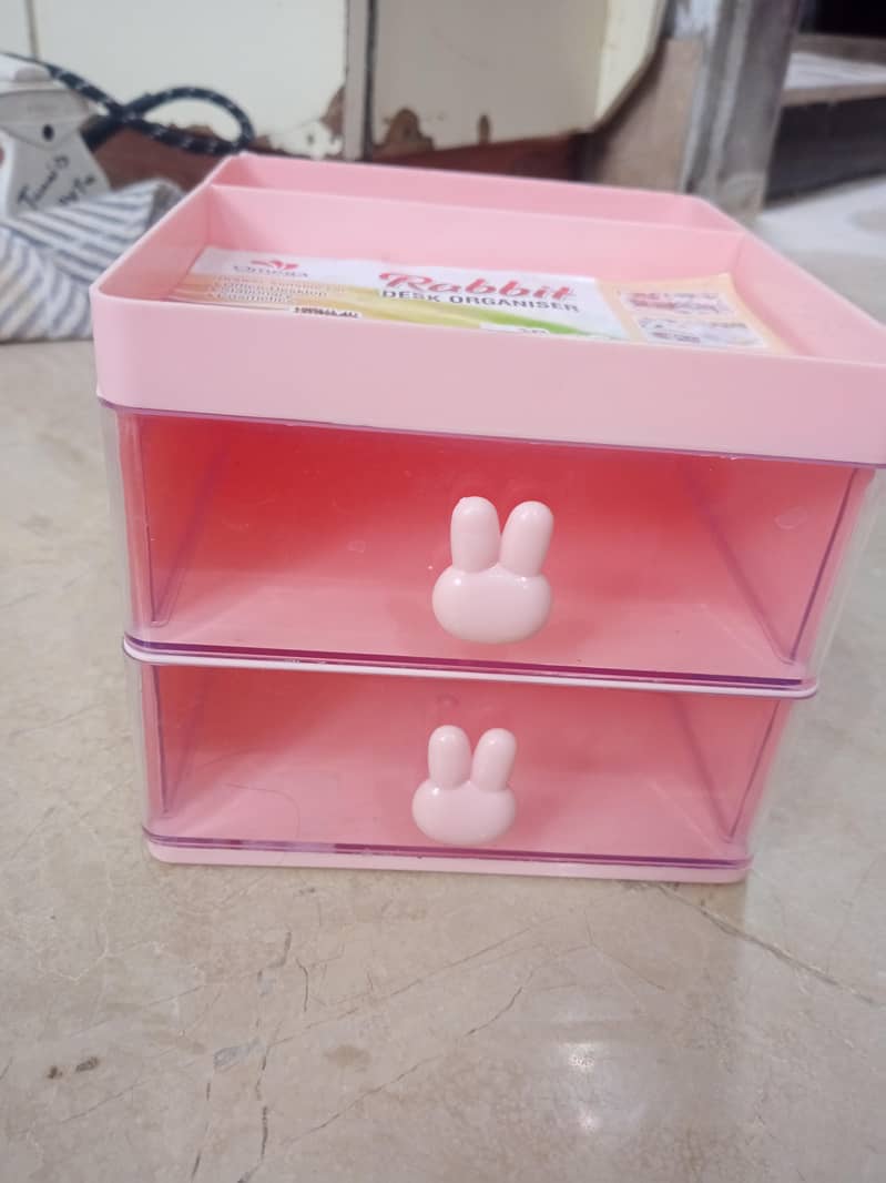 makeup organizer 1