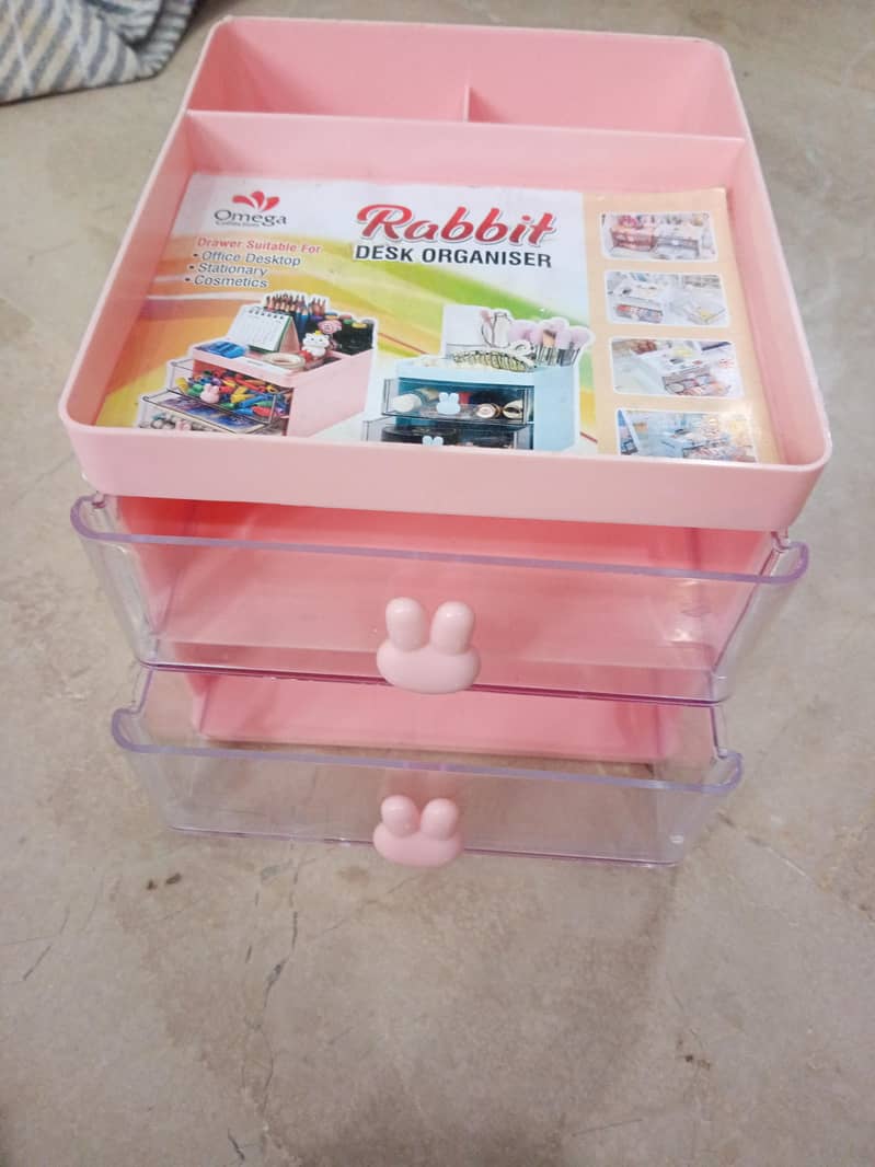 makeup organizer 3