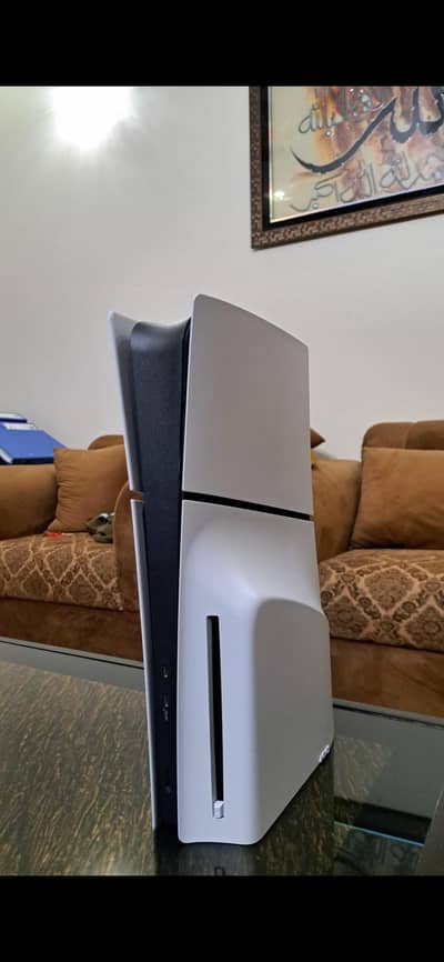 playstation 5 slim 1tb disc edition.