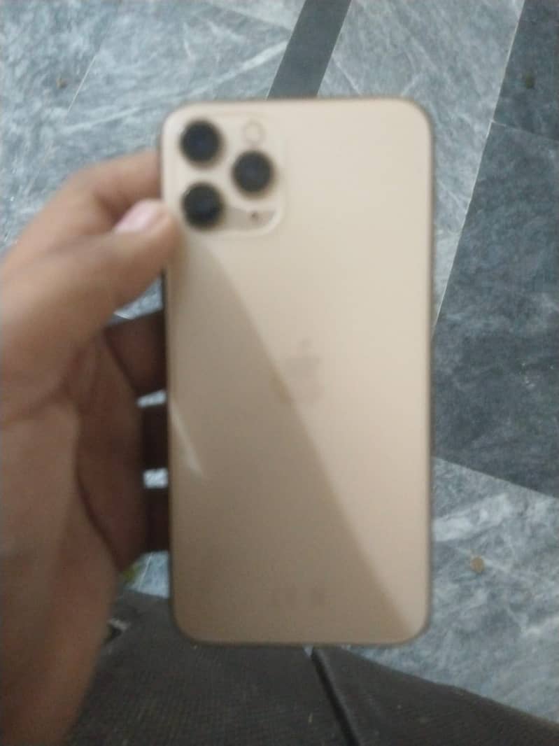 Apple iPhone 11 Pro 2