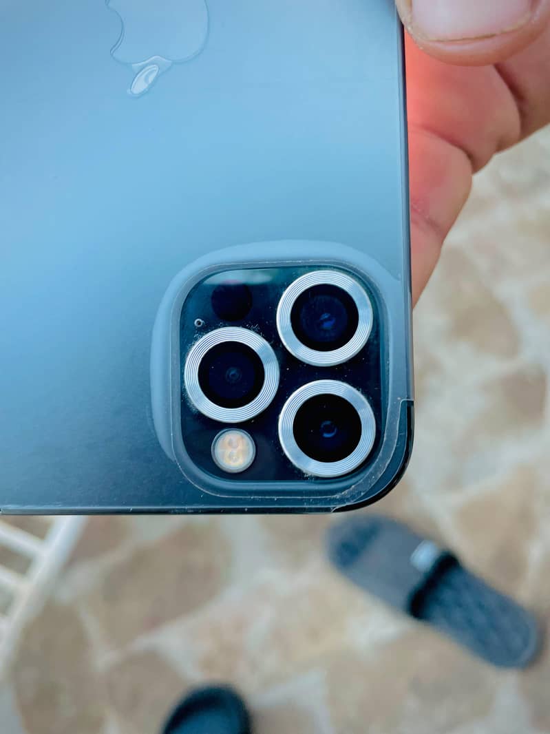 Apple iPhone 12 Pro 3