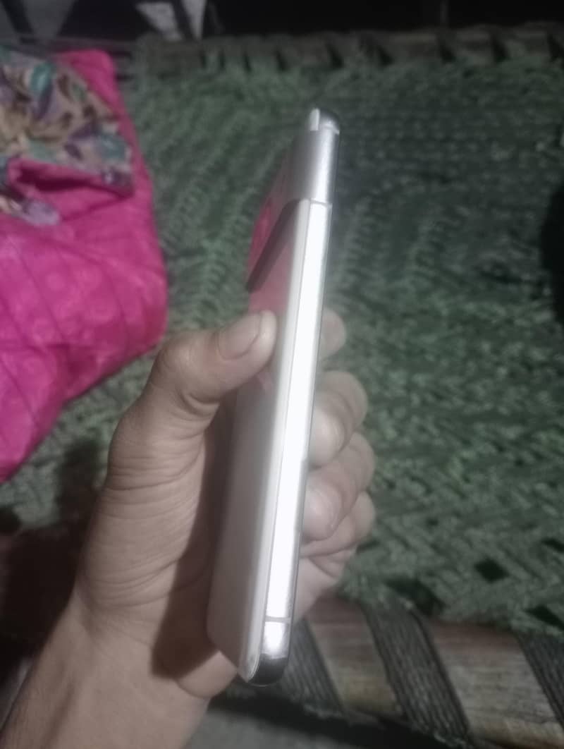 Google Pixel 8a 1