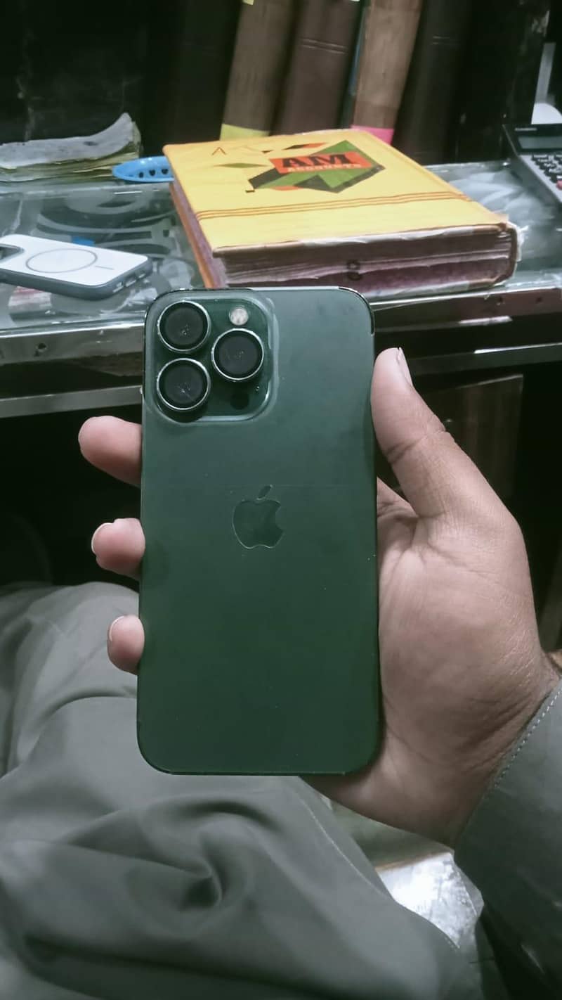 Apple iPhone 13 Pro 2