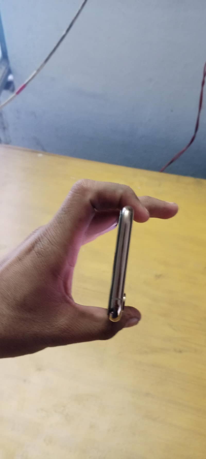 Apple iPhone Xs 2