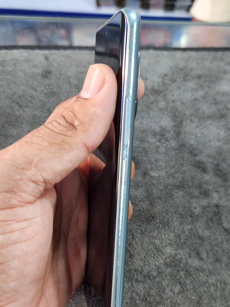 Xiaomi Redmi Note 14 Pro Plus 4