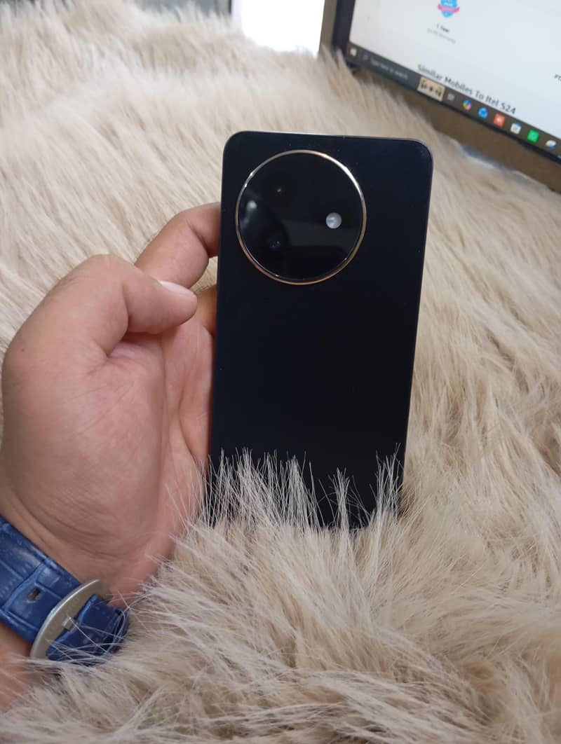 Itel S 24 0