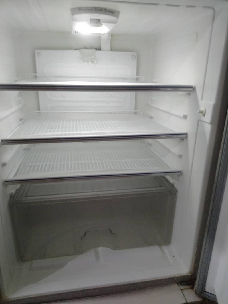 Dawlance Refrigerator 0