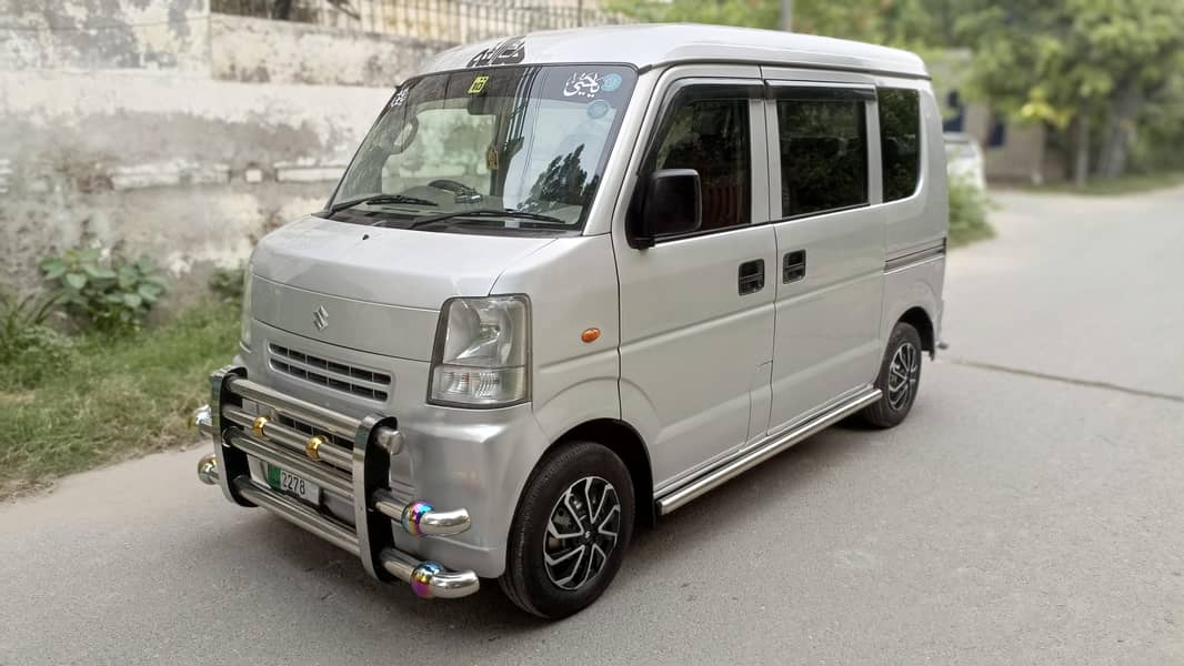 Suzuki Every 2011 1