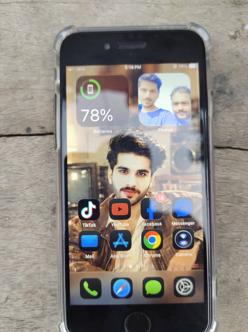 Apple iPhone SE2020 0