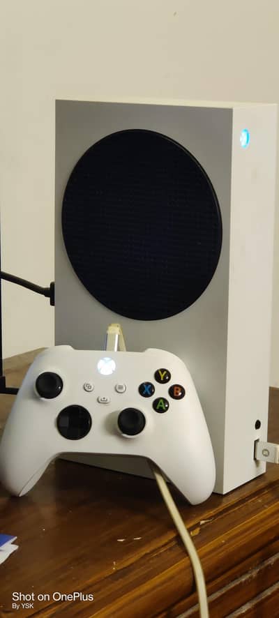 Xbox Series S 10/10 Complete BoX 2025 Made