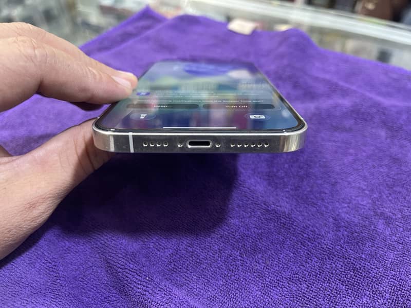 Apple iPhone 12 Pro Max 4